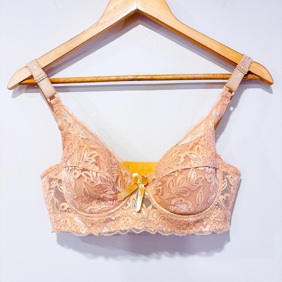 Beige lace padded bra - Picture 3 of 7